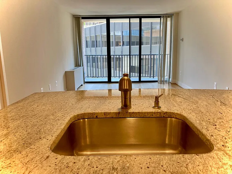 1255 New Hampshire Ave NW — Photo 99