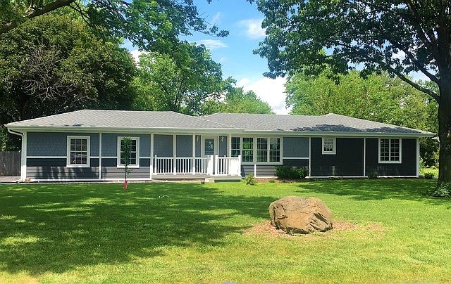 1st image of 22822 W Lorraine Ave