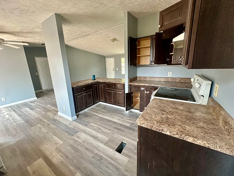 4108 Bonfield Rd — Photo 11