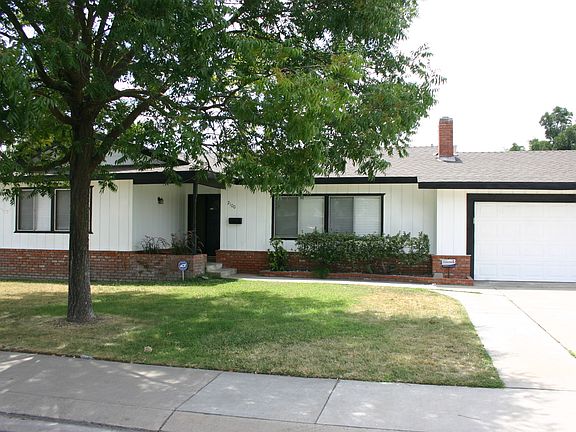 2nd image of 2100 Mauna Loa Dr
