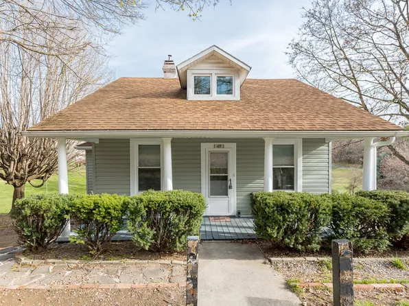 45 Woodlee Rd, Staunton, VA 24401