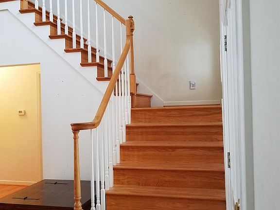 5th image of 29339 Wildwood Ln