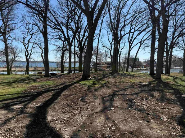 2422 Burr Oak Rd, Milford, IA 51351