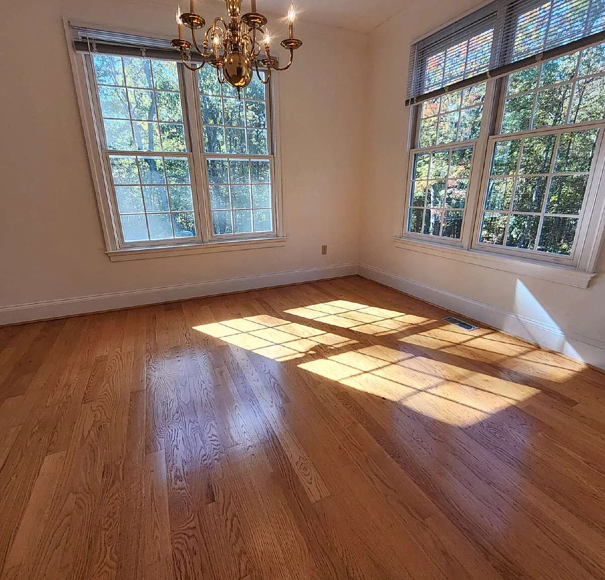 4 bed, 2.5 bath, $3,035 — Photo 4