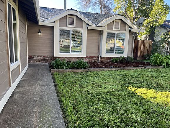 3rd image of 1706 Brookglen Dr