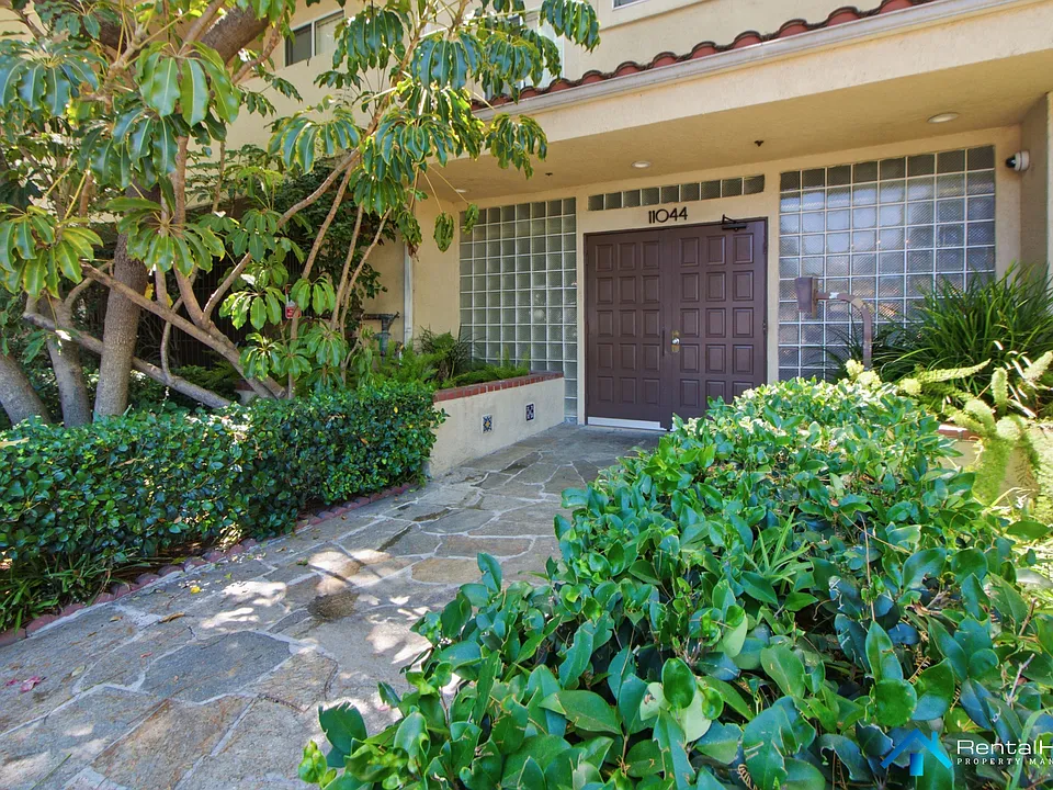 11044 Acama St #203
