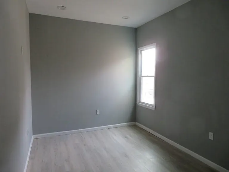 572 Nassau St #2 — Photo 11