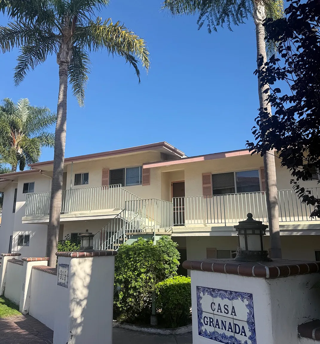 2 bed, $3,700 — Photo 1