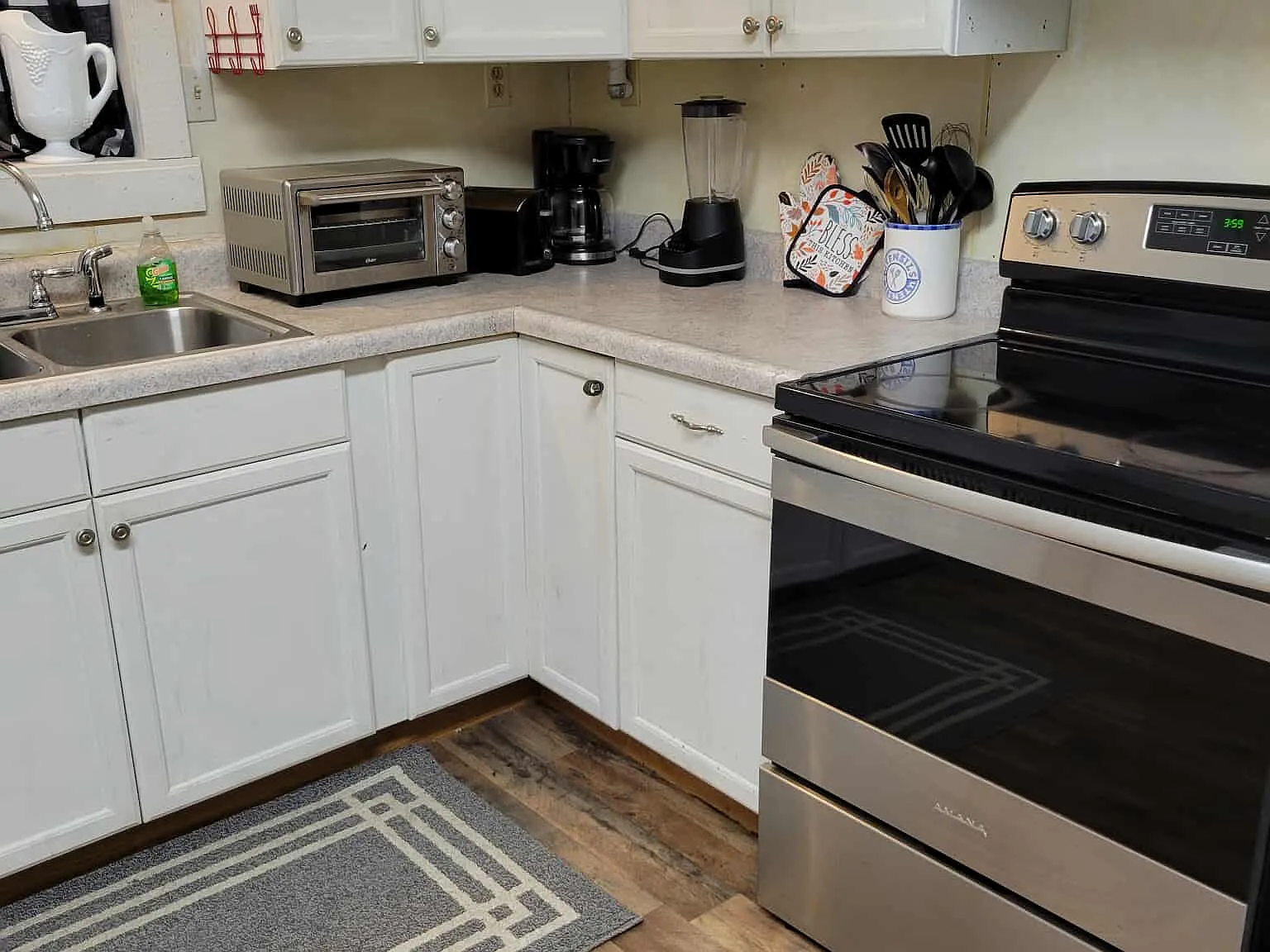 3 bed, $4,100 — Photo 4