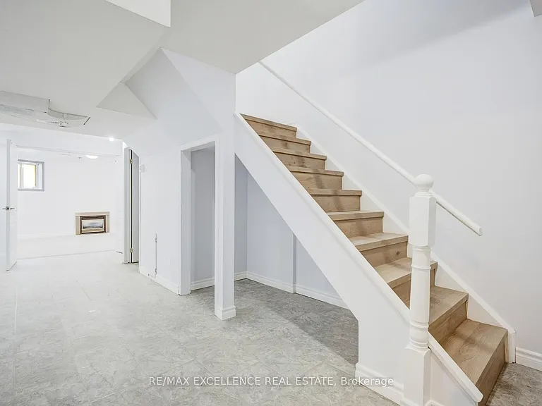 15 Nymark Pl — Photo 29