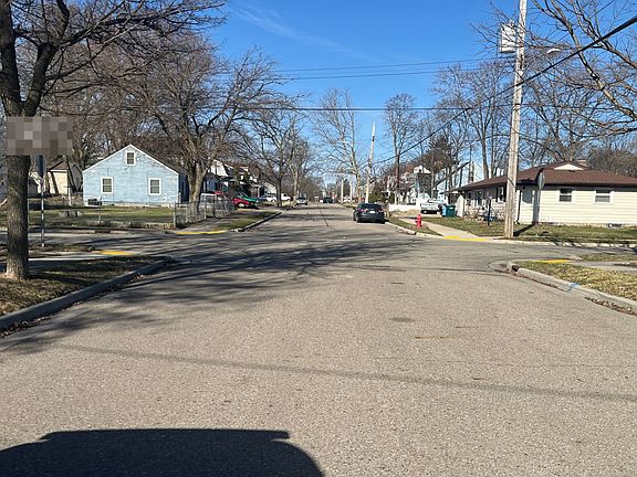 5th image of 1001 Poxson Ave