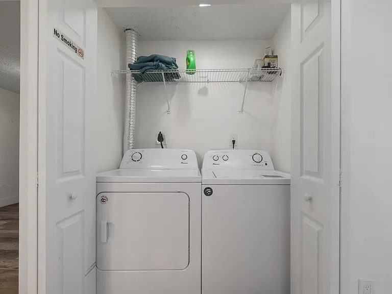 836 SW 13th Ct — Photo 12