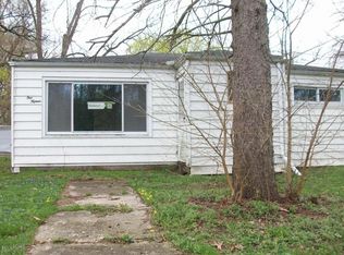 115 Cemetery St, Cassopolis, MI 49031