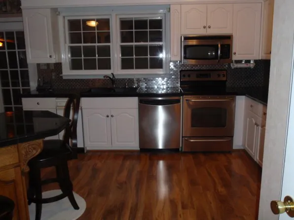 (undisclosed Address), Chester, VA 23831