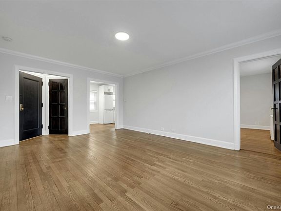 5th image of 64 Kensington Rd APT 1A