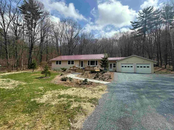 1537 Lake Dunmore Road, Leicester, VT 05733