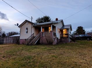 8874 Dr Ralph Stanley Hwy, Clinchco, VA 24226