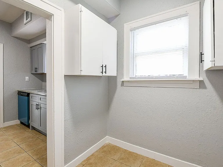 3015 Isabella St — Photo 17