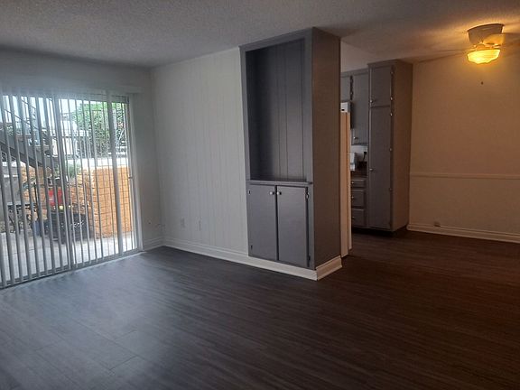 4th image of 2138 Thomas Ave APT 2