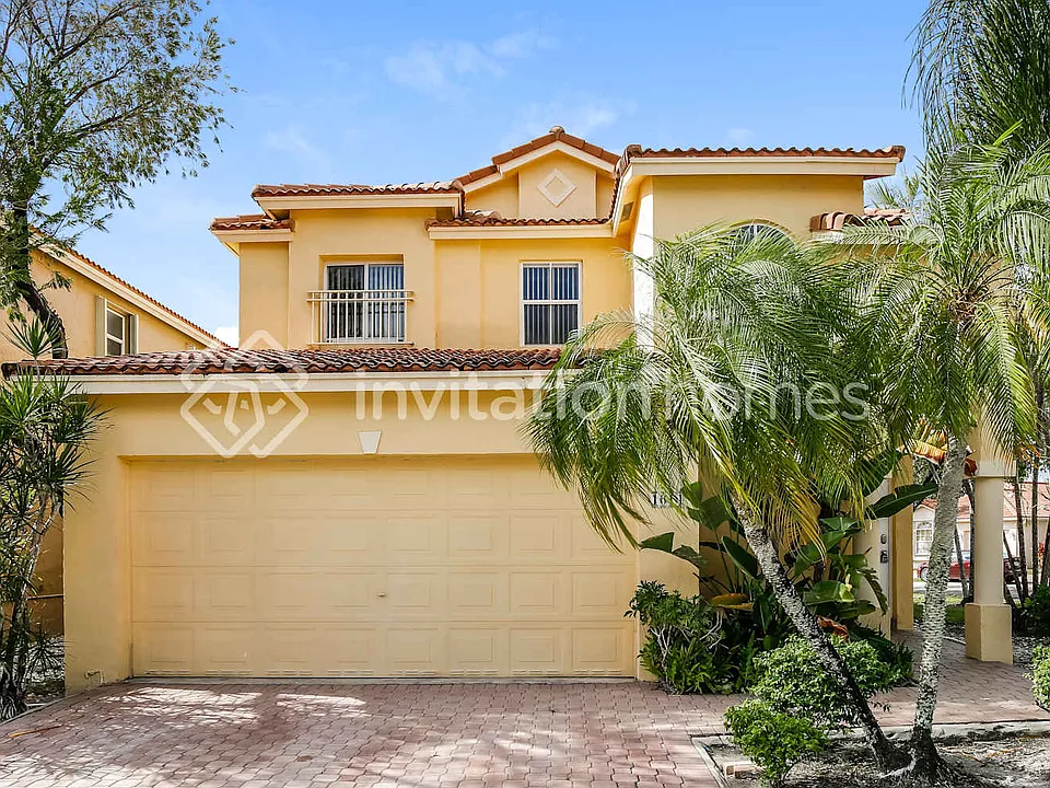 1614 SW 158th Ter