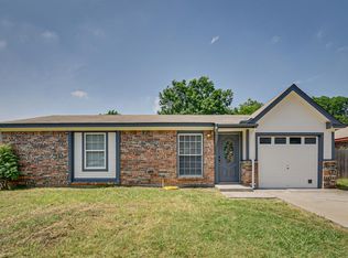 628 Little Ln, Mansfield, TX 76063
