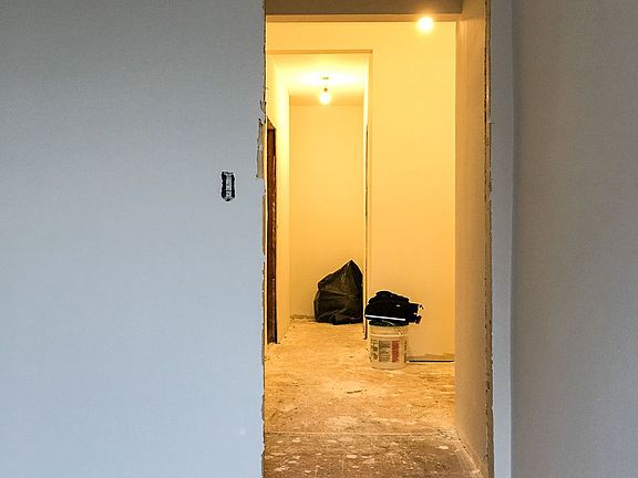 5th image of 272 Lincoln Pl APT D2