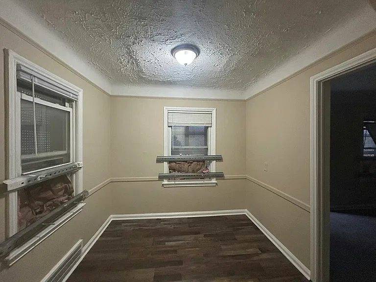 16824 Rutherford St — Photo 5