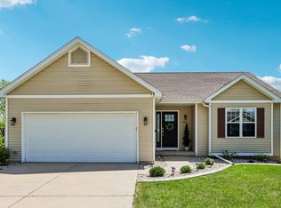 809 Brookstone Crst, Mount Horeb, WI 53572