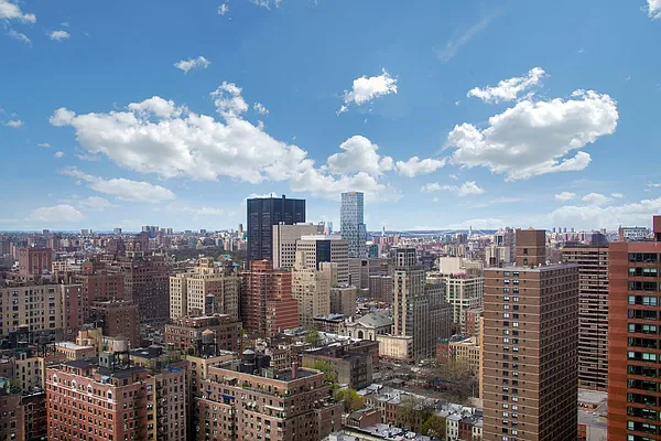 Sold by Compass | media 6
