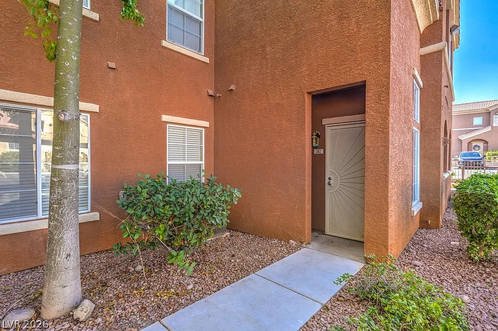 2 bed, 2.0 bath, 1232 sqft, $1,595 — Photo 4