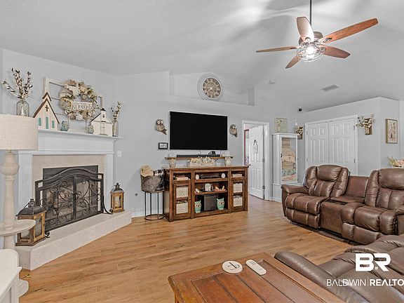 2nd image of 4105 Blackwell Dr