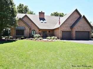 1616 Lois Ct, Geneva, IL 60134