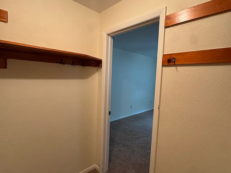 107 E Erie Ave #7 — Photo 4