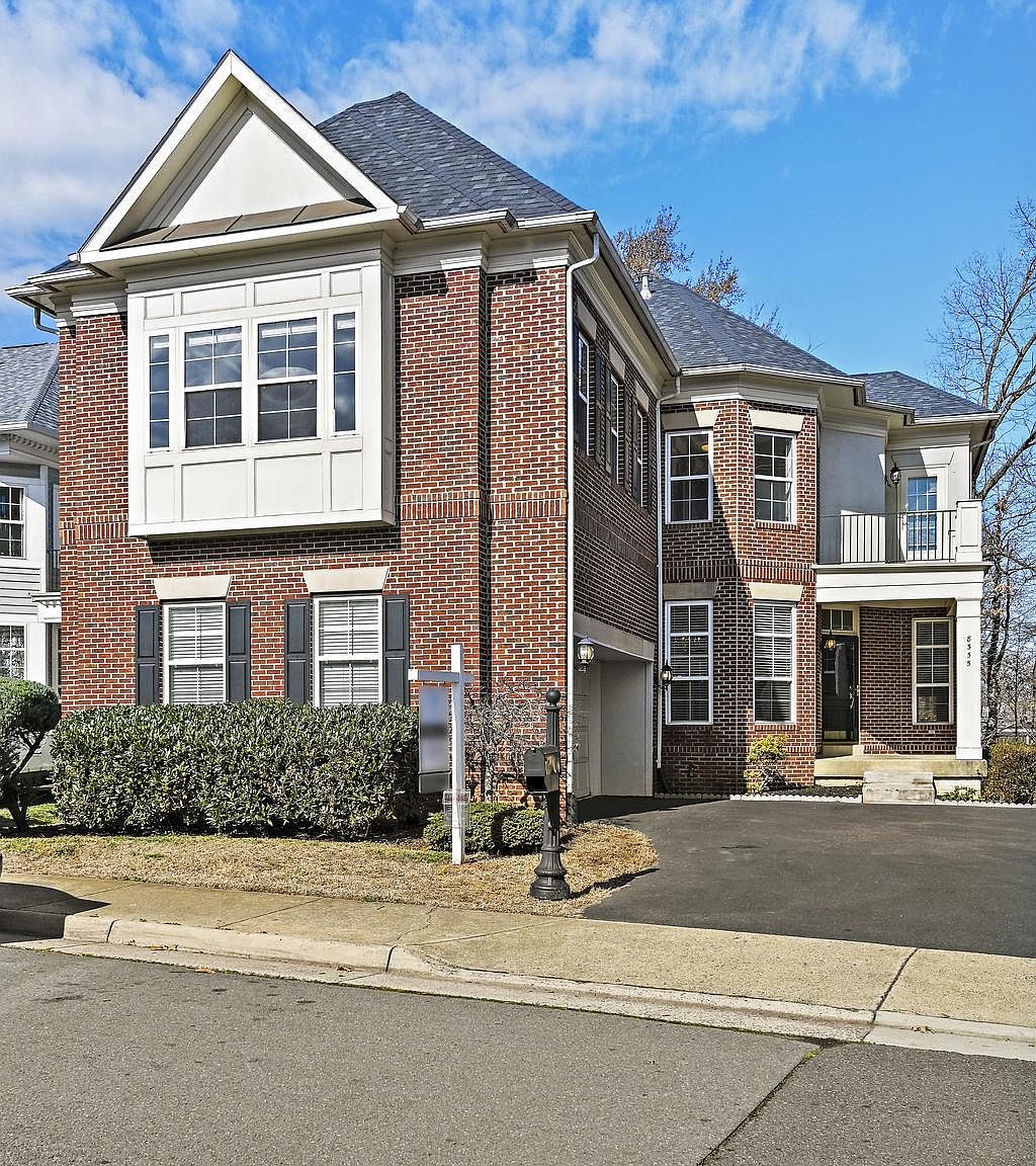 8355 Gaither St, Manassas, VA 20110 Zillow