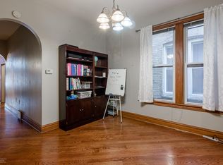 1422 W Polk St #1, Chicago, IL 60607