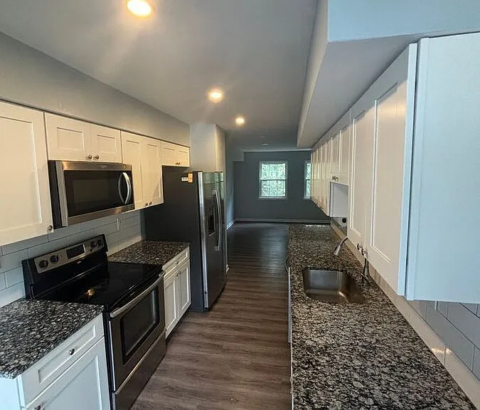 743 Wilton Farm Dr — Photo 1