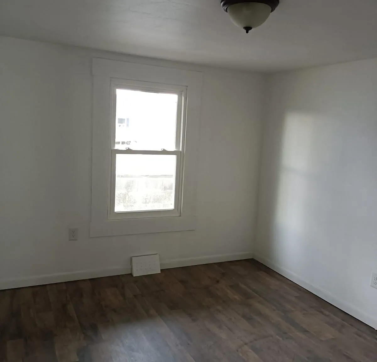 2 bed, 900 sqft, $1,250 — Photo 2