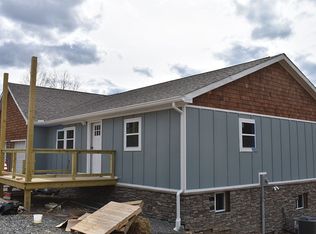 3153 Benedum Dr, Bridgeport, WV 26330