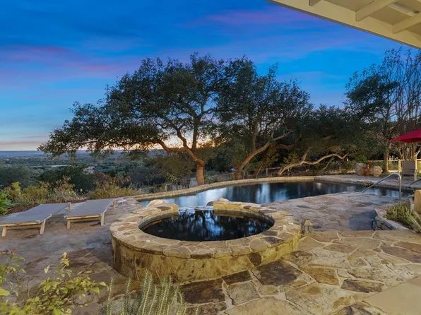 193 W Ledge Stone Dr, Fredericksburg, TX 78624