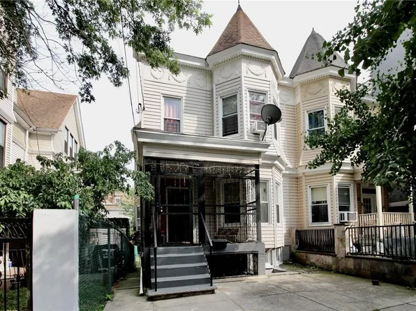 2960 Briggs Avenue, Bronx, NY 10458