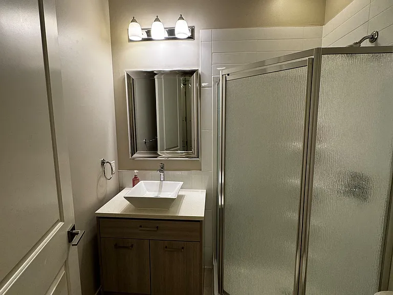 150 Main St W #13 — Photo 6