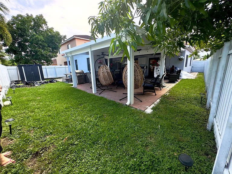 17833 SW 155th Ct — Photo 29