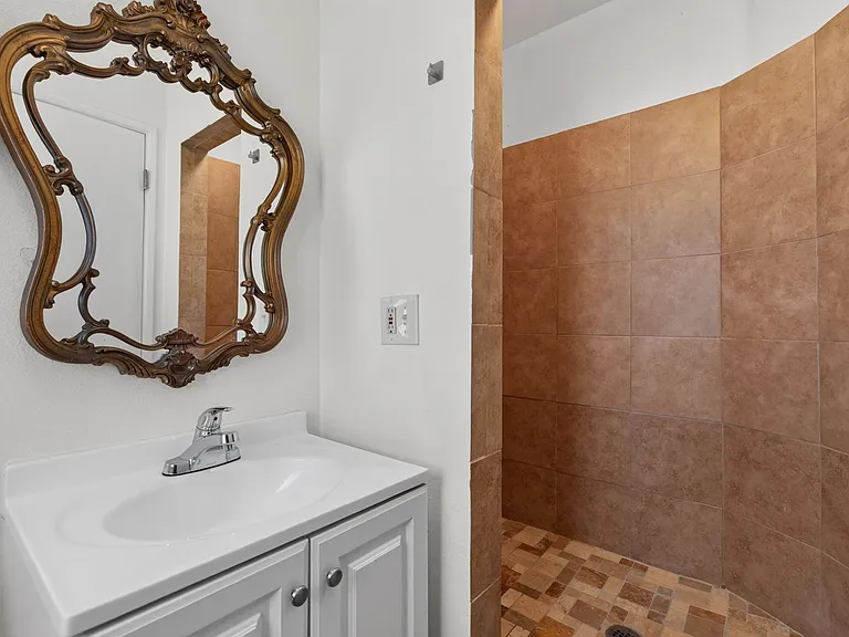 4260 Maplewood Pl — Photo 29
