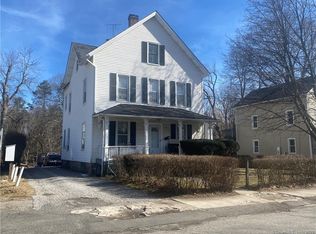 61 Rowan St, Danbury, CT 06810
