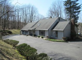 105 Union City Rd, Naugatuck, CT 06770