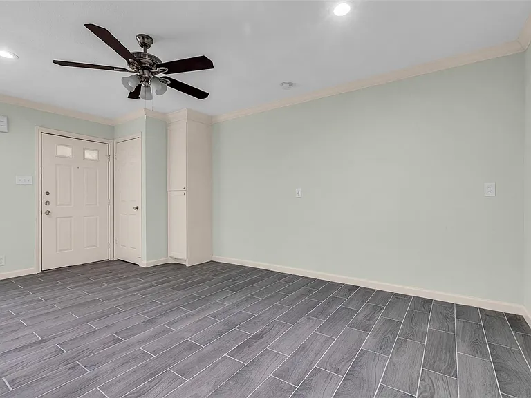 1311 Antoine Dr #128 — Photo 5