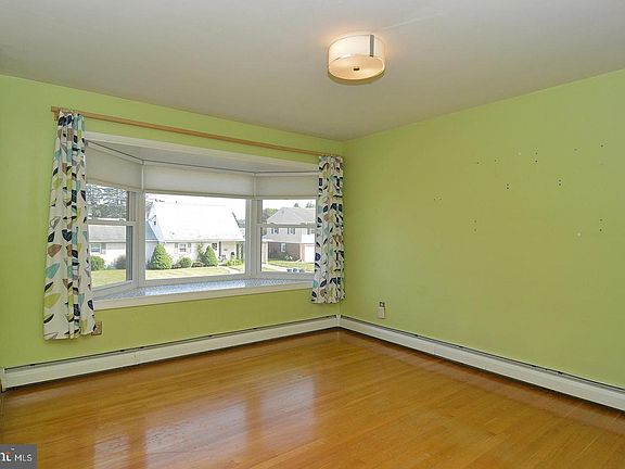 5th image of 312 Somerset St