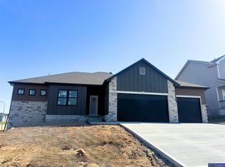 16903 Daniel St, Bennington, NE 68007