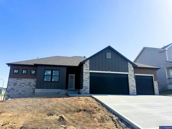 16903 Daniel St, Bennington, NE 68007