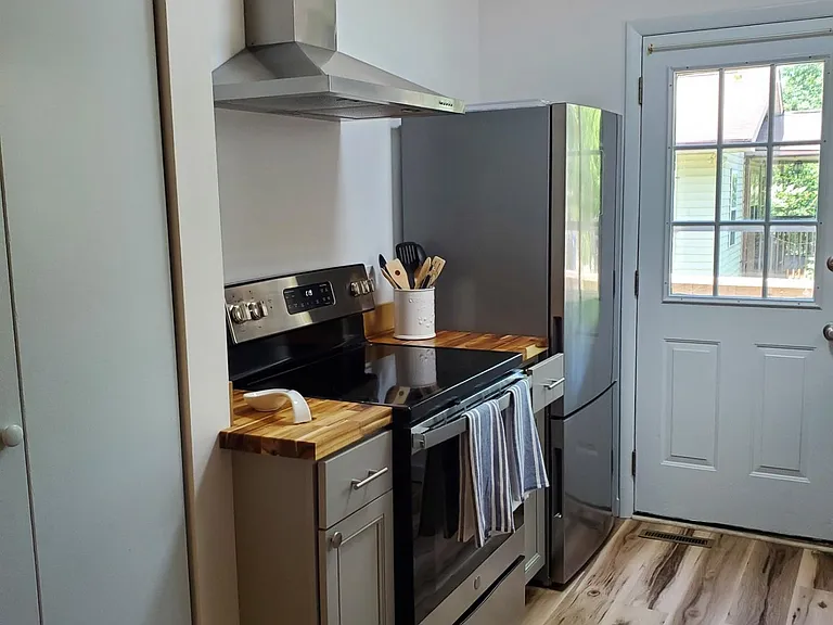 81 Deaver St #B — Photo 26